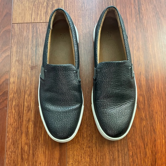 Frye Ivy Slip On Sneakers in Pewter Metallic Silver Size 7 - Picture 3 of 8